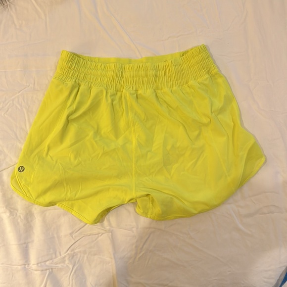 Hotty Hot High Rise Short 4” length Size 4 - Picture 4 of 7